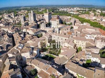 /international/fr/uzes-languedoc-roussillon-310108676098/
