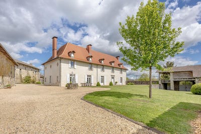 /international/fr/la-chapelle-montbrandeix-limousin-310100762256/?lang=es