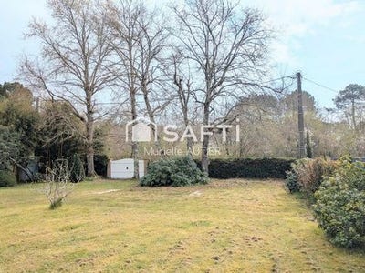 /international/fr/castelnau-de-medoc-aquitaine-310106996354/