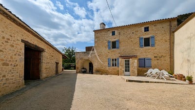 /international/fr/saint-front-sur-lemance-aquitaine-310104468792/