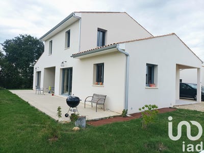 /international/fr/corme-royal-charente-310102239914/