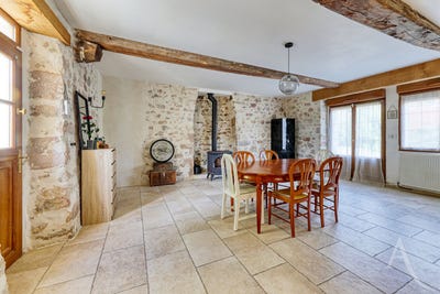 /international/fr/st-etienne-du-bois-pays-de-la-loire-310110023092/