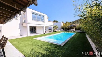 /international/fr/autignac-languedoc-roussillon-310105351593/