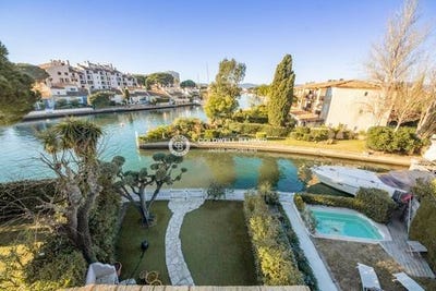 /international/fr/grimaud-provence-alpes-cote-d-azur-310101388922/?lang=it
