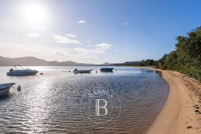 /international/fr/porto-vecchio-corsica-310100609861/