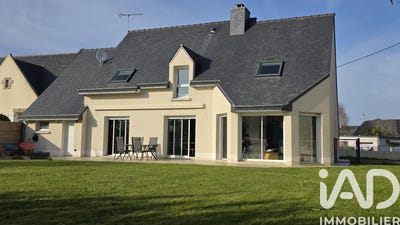 /international/fr/langueux-brittany-310105370686/