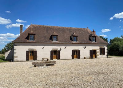 /international/fr/saint-leopardin-d-augy-auvergne-310100387745/
