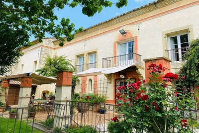 /international/fr/vergeze-languedoc-roussillon-310106596112/