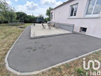 /international/fr/saint-prouant-pays-de-la-loire-310099836702/
