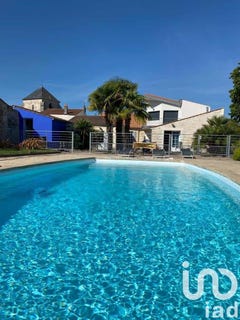 /international/fr/la-jarrie-charente-310103095684/