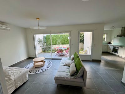 /international/fr/nimes-languedoc-roussillon-310120079668/