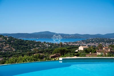 /international/fr/sainte-maxime-provence-alpes-cote-d-azur-310108466171/