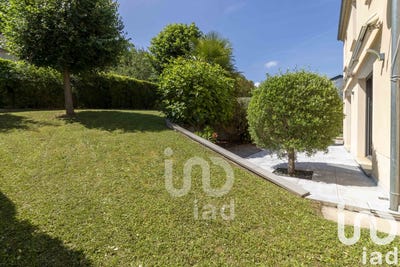 /international/fr/jouy-le-moutier-ile-de-france-310100294784/