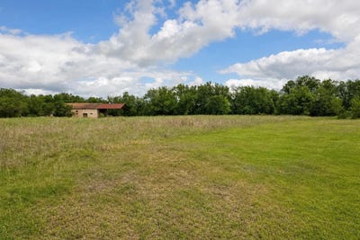 /international/fr/auriac-sur-vendinelle-midi-pyrenees-310107922438/