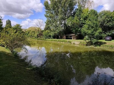 /international/fr/saint-genou-centre-val-de-loire-310102249924/