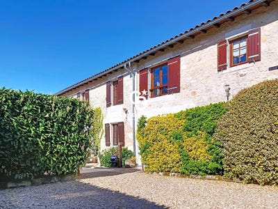 /international/fr/bussac-sur-charente-charente-310108465813/