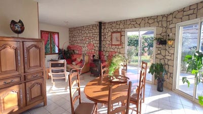 /international/fr/roussillon-burgundy-310098949692/