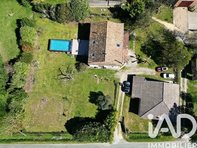 /international/fr/montignac-de-lauzun-aquitaine-310106572499/