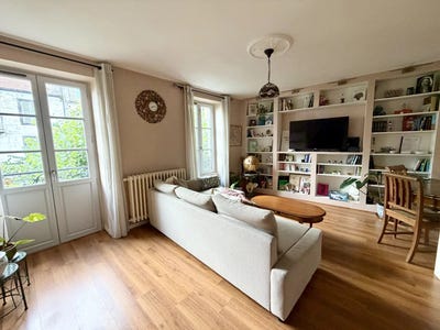 /international/fr/clermont-ferrand-auvergne-310108899164/