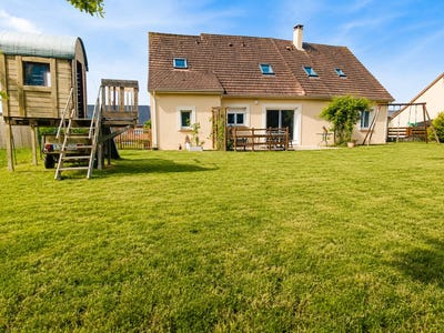 /international/fr/joue-en-charnie-pays-de-la-loire-310108967788/