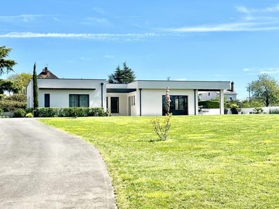/international/fr/chatellerault-charente-310108430652/