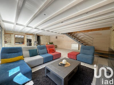 /international/fr/fontenay-le-comte-pays-de-la-loire-310101948198/