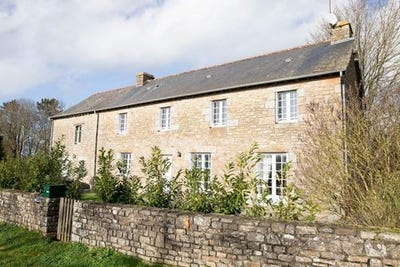 /international/fr/saint-aubin-d-aubigne-brittany-310105518141/