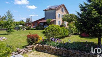 /international/fr/oradour-sur-glane-limousin-310097460565/?lang=en