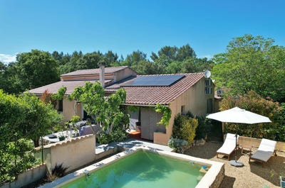 /international/fr/uzes-aquitaine-310108329406/