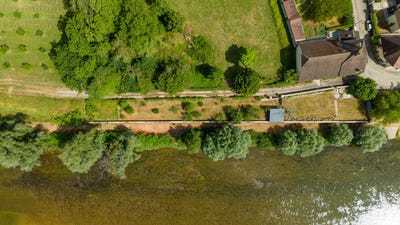 /international/fr/port-lesney-franche-comte-310109966208/