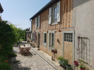 /international/fr/castelnau-magnoac-midi-pyrenees-310101497237/?lang=id