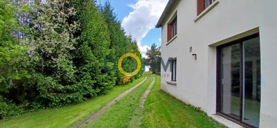 /international/fr/ambert-auvergne-310098925129/
