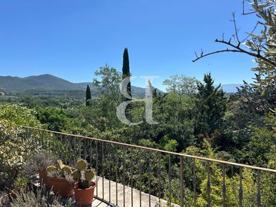 /international/fr/nyons-rhone-310108760597/