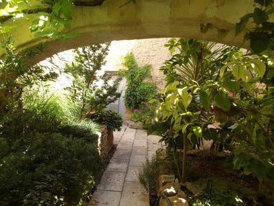 /international/fr/bagnols-sur-ceze-languedoc-roussillon-310101046913/?lang=en