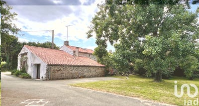 /international/fr/venansault-pays-de-la-loire-310100138306/