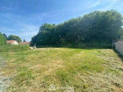 /international/fr/pouzauges-pays-de-la-loire-120084918935/