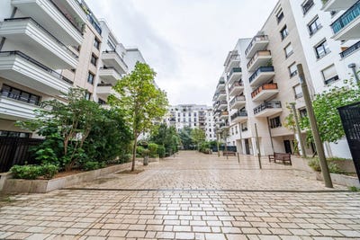 /international/fr/suresnes-ile-de-france-310108560236/