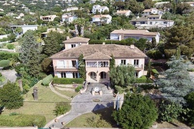 /international/fr/roquebrune-sur-argens-provence-alpes-cote-d-azur-310101380354/?lang=pt
