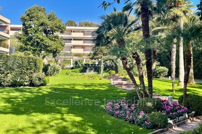 /international/fr/cannes-provence-alpes-cote-d-azur-310099006518/?lang=de