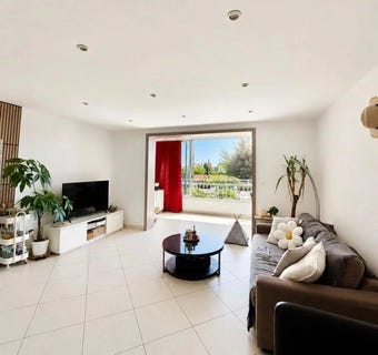 /international/fr/bandol-provence-alpes-cote-d-azur-310108329730/