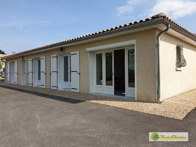 /international/fr/fouquebrune-charente-310108436140/
