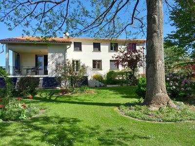 /international/fr/saint-nicolas-de-la-grave-midi-pyrenees-310108276276/