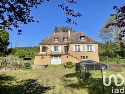 /international/fr/la-roque-gageac-aquitaine-310099053598/