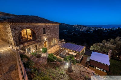 /international/fr/bormes-les-mimosas-provence-alpes-cote-d-azur-310101487326/