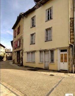 /international/fr/uzerche-limousin-310107450401/