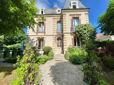 /international/fr/mantes-la-jolie-ile-de-france-310101061749/