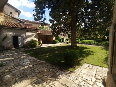 /international/fr/saint-claud-charente-310108130677/