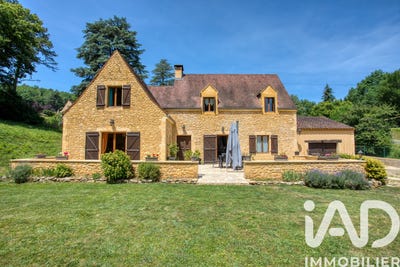 /international/fr/beynac-et-cazenac-aquitaine-310108828248/