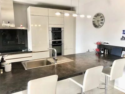 /international/fr/etrembieres-rhone-310102846147/