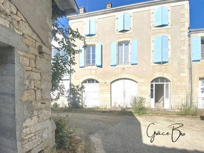 /international/fr/saint-maixent-l-ecole-charente-310107534590/
